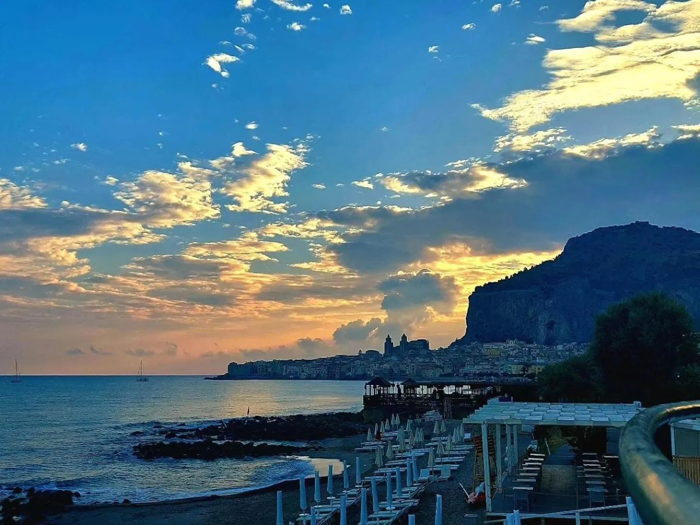 Apartment Sea Sky Suite Cefalu Italy