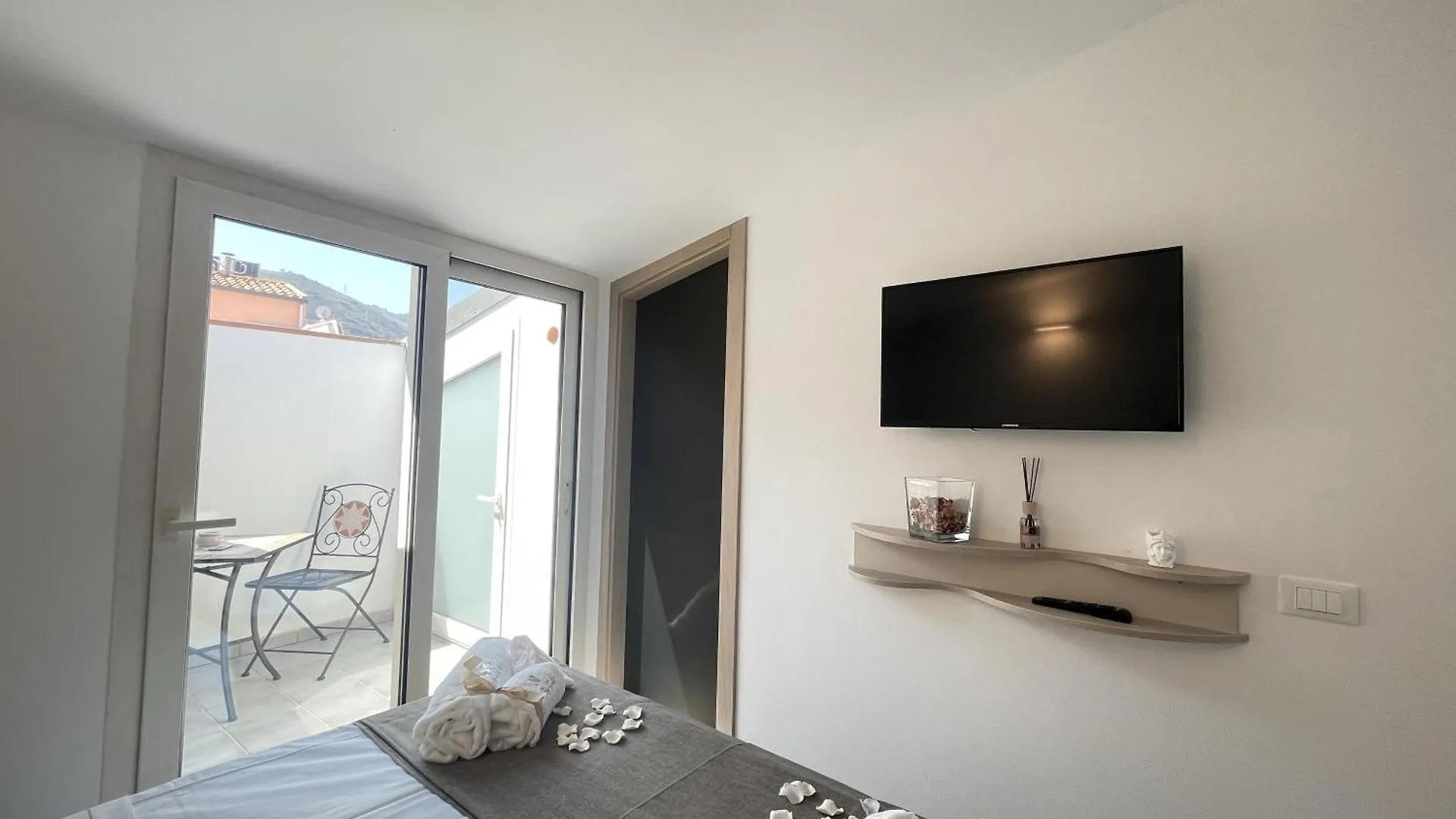 Sea Sky Suite Cefalu Apartment